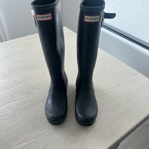 Brand new never worn black hunter boots.